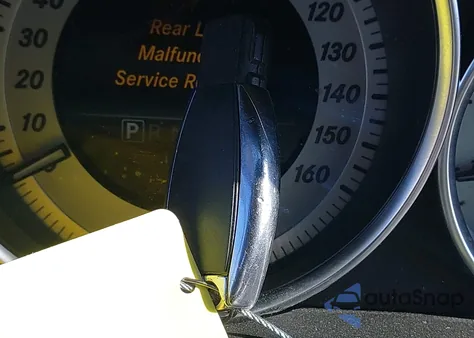 2014 Mercedes-Benz C-Class C 250 Sport z USA, uszkodzony, nr VIN WDDGF4HBXEA966177